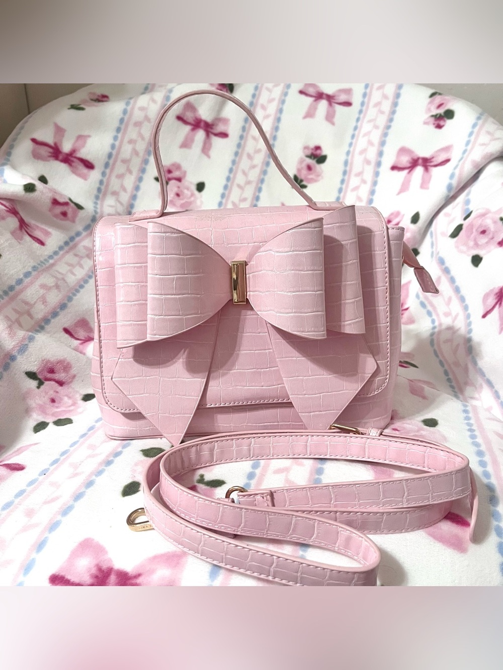 Like Dream pink bow crossbody bag